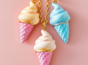 ﾟ*｡☆ NEWスタッフ募集 ☆。*ﾟ
SNSでも人気のあの雑貨ショップ
好きなブランドで働こう♪
販売デビュー歓迎