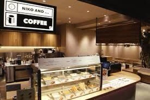「カフェ・レストランで働いてみたい」
「ファッションや雑貨が好き」
「人と話すことが好き」
そんな方にぴったりのお仕事★