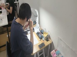 ルーペを使用したことがない…
ブランド品に詳しくない…ご安心ください◎丁寧にお教えします♪