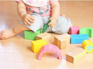 保育無償化もあり、あなたの資格/免許を必要とする子どもたちが沢山います！
乳児保育から始めてみませんか？