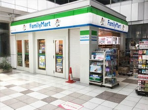 週1/3h～なのでWワークや
時短バイトにピッタリです◎
未経験の方にも優しい先輩が一からお教えします♪