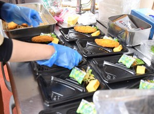 ◆学校や家事と上手に両立♪
短時間の勤務もOK！シフトの希望はぜひご相談を★
無理のない範囲で働きましょう！