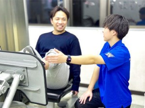 稼げて！スキルを磨いて！トレーニングできる！
嬉しいこと盛りだくさんのジムスタッフ♪