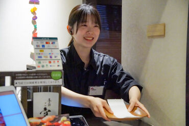 嬉しいまかない制度あり♪
居酒屋・焼肉・寿司・パスタなど
系列店でおトクに食事ができる社割もあり◎