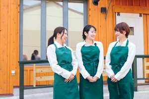 同時スタートの仲間がたくさんだから心強い！
みんなで一緒にお仕事に慣れていける環境です♪
（写真はイメージです）