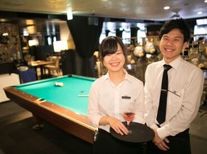 勤務前後は店内のビリヤードやダーツもお得に楽しめます！
バイトしながら趣味も充実させちゃおう♪