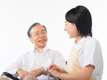 20代～60代まで幅広い世代が活躍中！
慣れるまでは、先輩STAFFが優しくサポートします◎
※画像はイメージ