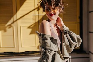 ﾟ*｡☆ NEWスタッフ募集 ☆。*ﾟ
大人カジュアルアパレル
髪色ネイルおしゃれOK
即日～長期大歓迎◎