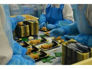 沖縄のお盆に欠かせないお弁当や重箱、巻き寿司、舎利玉などの製造と盛付♪未経験でもすぐ活躍★基本は1つの工程のみ♪