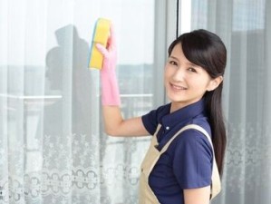 ▼40～60代の男女スタッフ活躍中！
皆さん、お家のお掃除経験レベルでした◎
先輩たちが教えますのでご安心ください