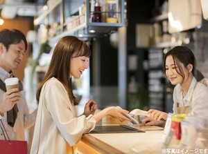 《サポート体制バツグン◎》
困った時はすぐにサポートします!!
スタッフが安心して働ける環境作りを大切にしています♪
