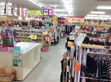 20代前半～50代前半のスタッフ活躍中♪
40～70代のお客様が多いです◎
和気あいあいとした雰囲気で働けますよ★