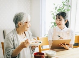 ▼20～50代の幅広い年代が活躍中
介護職が初めての方から経験者まで
自分に合う職場を探して転職してくる方多数◎