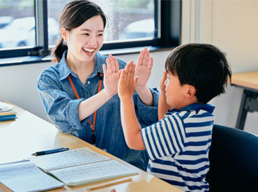 子どもたちの「できた！」の笑顔が見られるお仕事★
※画像はイメージです