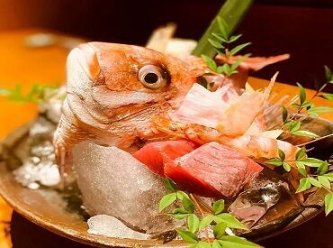 こだわりの"魚料理"や"日本酒"を提供しましょう！
お客様もゆったりと食事を楽しむ方が多いから
自分��のペースで接客できますよ★