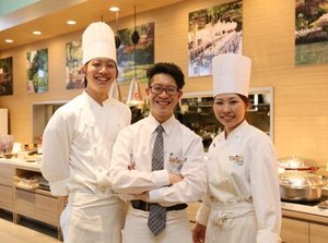明るく広々した店内で、
和洋中のビュッフェメニューを堪能★
美味しいまかないも楽しみ◎
さらに便利な社割も！