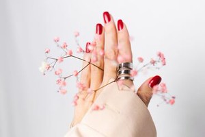 ★電話登録OK・最短15分★
1～2ヶ月の更新制のお仕事♪
シフト相談可能
7月～勤務・フルタイム勤務ＯＫ
