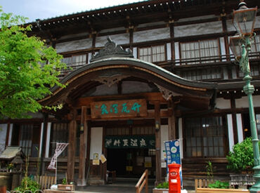 初めての方も安心！
先輩スタッフが丁寧にサポートしますので、何でも聞いてくださいね♪
※画像はイメージです