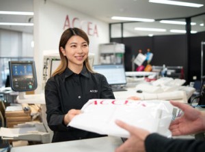 社内は和気あいあいとした雰囲気♪
社員やアルバイト同士仲良く、働きやすい環境です◎