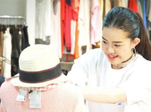 人気ブランド商品をお得に社割でGETできちゃうかも！？♪
沢山の商品に出会えることも、このお仕事の魅力です◎