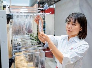 未経験からスタートしたスタッフが多数活躍中！
お客様もスタッフも楽しめるお店を一緒に作っていきましょう♪
