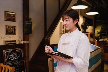 オープニングメンバー募集★
一緒にイチからお店の雰囲気を作っていきましょう◎