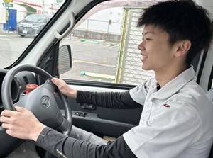 自分のペースでお仕事できます！
車内での一人空間はリラックスタイム★
車の持ち込みOKだからマイカーでドライブ感覚♪