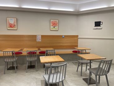オシャレなイートインスペースもあるので、簡単なドリンク作りもお任せします♪