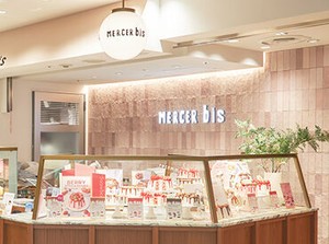 ＼5月にリニューアルしたばかり／
綺麗な店舗で働きたい方にオススメ！
未経験OK◎接客・販売経験者さん歓迎♪