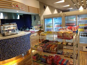 お弁当の盛付や販売など
未経験の方も安心してできるお仕事♪
家事や子育てとの両立もしやすい職場です◎