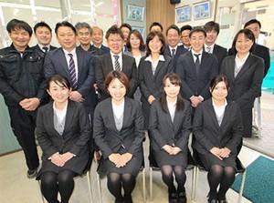 簡単なPC作業ができればOK！
分からないことがあれば、
周りの先輩がサポートします！
