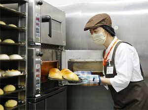 ≪シフトの相談がしやすい環境◎≫
『この日はお休みがほしい』などの相談もOK◎
家庭と両立して働きたい主婦（夫）さんも注目！