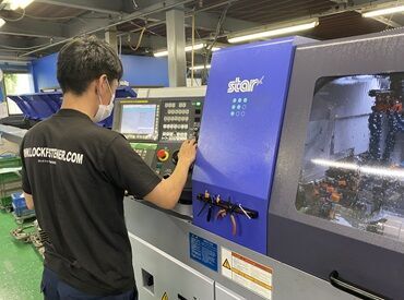 55年続く安定企業♪
ナットを主力に取り扱う専門商社です！
頼りがいのある先輩達がしっかり
サポートします◎