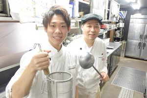 スタッフ同士の絆は自慢！(`・ω・)
バイト卒業した先輩とも未だにつながりがあって、
今でも同じ話で飲みながら盛り上がる♪