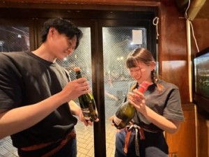 ＜Wワーカーさん&フリーターさん歓迎＞シフトは調整しやすい週1日・3h～OK！お料理や食材、お酒について詳しくなれちゃいます◎