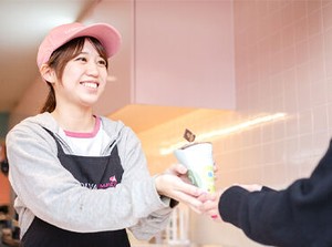 「GODIVA dessert」
クレープやショコリキサー作りをお願いします♪
未経験でもOK！
まずはできることから始めましょう◎