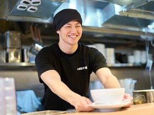 行列のできる超人気店！
スタッフ同士のフォロー体制もばっちり◎
