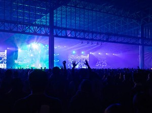 ＜チームみんなで完成させる楽しさ◎＞
普段は見られないライブや
イベントの裏側を知ることができますよ♪