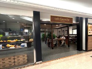 TV・雑誌でも取り上げられるオシャレCafe＜英國屋＞◎
落ち着いた大人な雰囲気は居心地バツグンです！