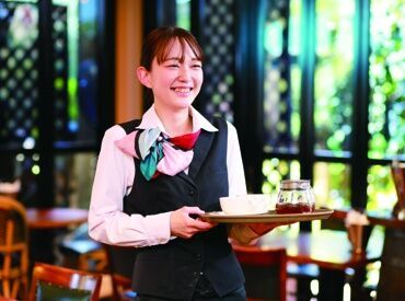 京都で明治30年に開業した
“老舗洋食店”です♪
素材にこだわった美味しい洋食と
オシャレで楽しい空間が人気の秘訣！