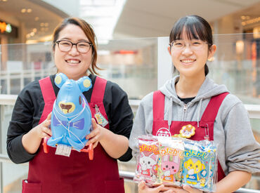 ＼みんなが笑顔になる"駄菓子"／
ニコニコ楽しい様子で商品を選ぶので、働いている私たちも楽しく仕事ができますよ♪