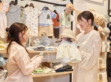 店内に必ず社員さんがいるので安心♪
先輩から「こう伝えてい��たの良かったね！」などと、接客のアドバイスももらえます◎