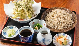 仙台駅直結エスパル地下1F♪
老舗お蕎麦屋さんです◎
店内は落ち着いた雰囲気です！