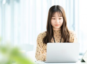 ★事務補助スタッフ募集中★
サクッと2時間～で働ける◎
家事のスキマ時間やWワークにもピッタリ♪

※写真はイメージです。