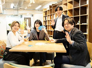 常に会話が飛び交う、活気あふれる職場です◎