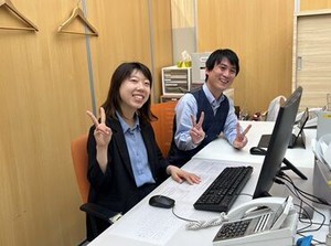 ＼未経験＆ブランクOK／
はじめは先輩社員が全力サポート!!
マニュアルも充実している上に
周りの人に相談もしやすい雰囲気です