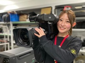 機材の使い方や専門用語については、
イチから丁寧にお教えします！
スタジオカメラの経験がある方は優遇いたします♪