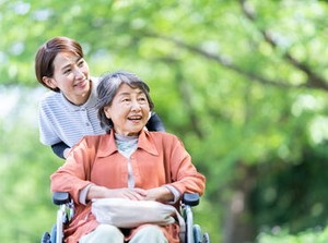 ≪人間関係の悩みなし！≫
気さくで優しいスタッフばかりです◎
どなたでもすぐ馴染めますよ♪