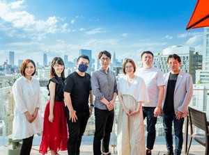 服装・髪型・髪色自由◎
ピアス・ネイルなどのオシャレもOK♪
自分らしいスタイルで働けます★