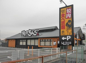 焼肉が好き！
応募動機はそれだけで充分★
店内はにぎやかで気持ちもワクワク働けます♪